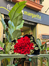 Cargar imagen en el visor de la galería, Ramo de 12 o 24 Rosas Rojas